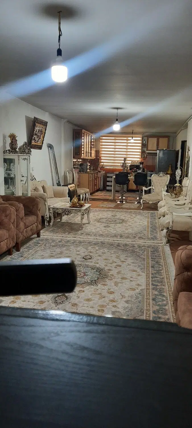 آپارتمان ۱۰۵متری تک واحدی