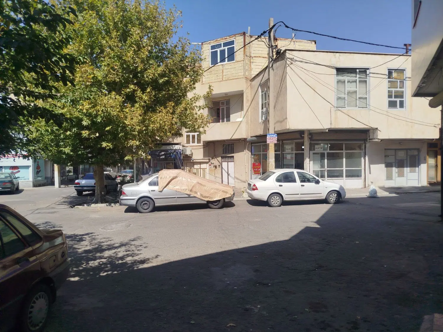 مغازه در آخر طالقانی..کوی دمندان.