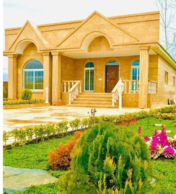 خانه ویلایی و مغازه تجاری