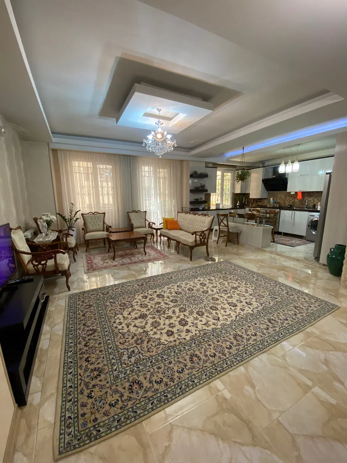 ۷۵متر ۲‌خواب پارکینگ‌اختصاصی ولیعصر‌داریوش