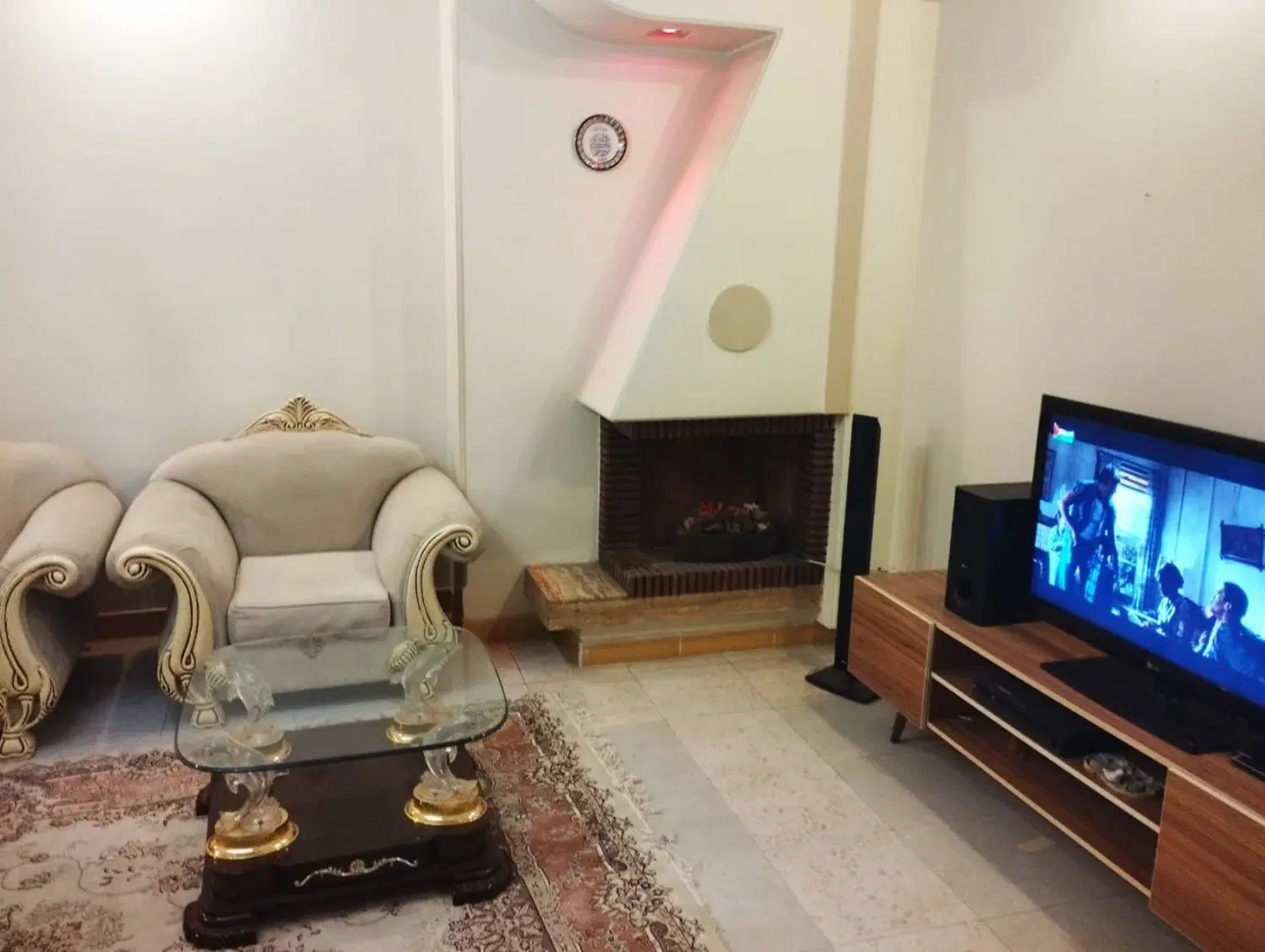 آپارتمان 86 متری واقع در بلوار شهرداری ( گوهردشت)