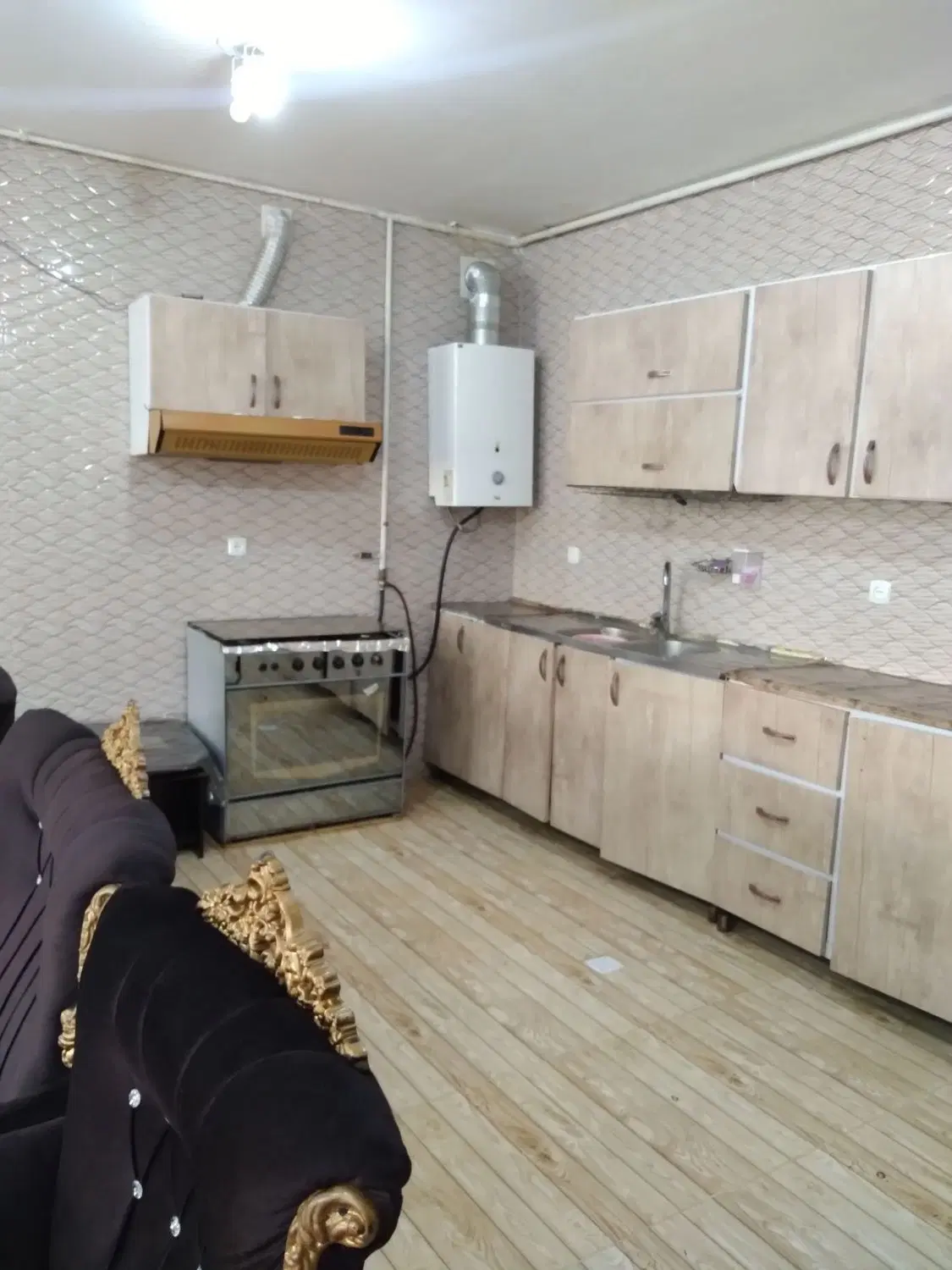 منزل وسوئیت درحاشیه زایندرود