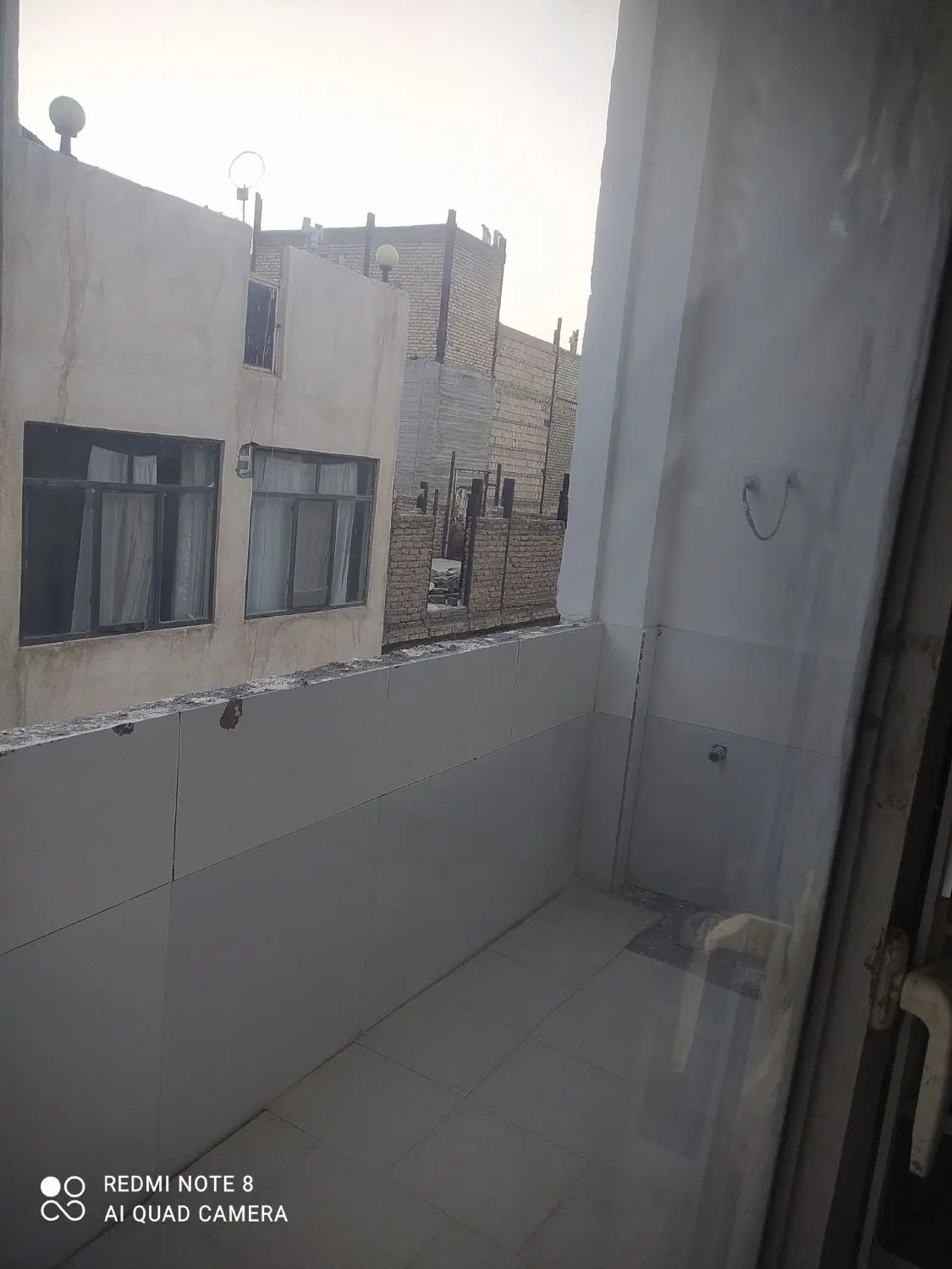 طبقه دوم ۱۱۰ متری نزدیک حاشیه بلوار