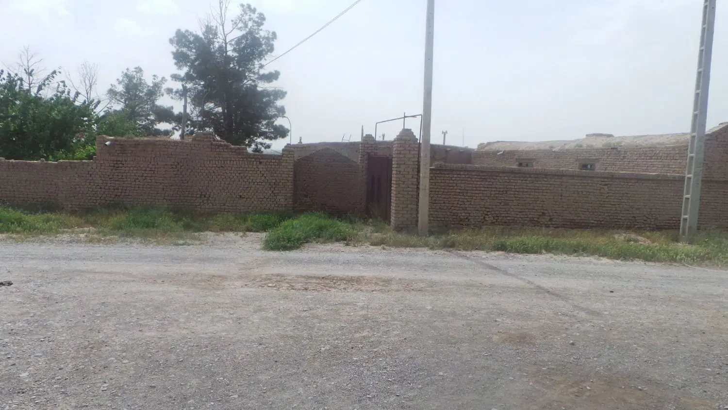زمین مسکونی و زراعی