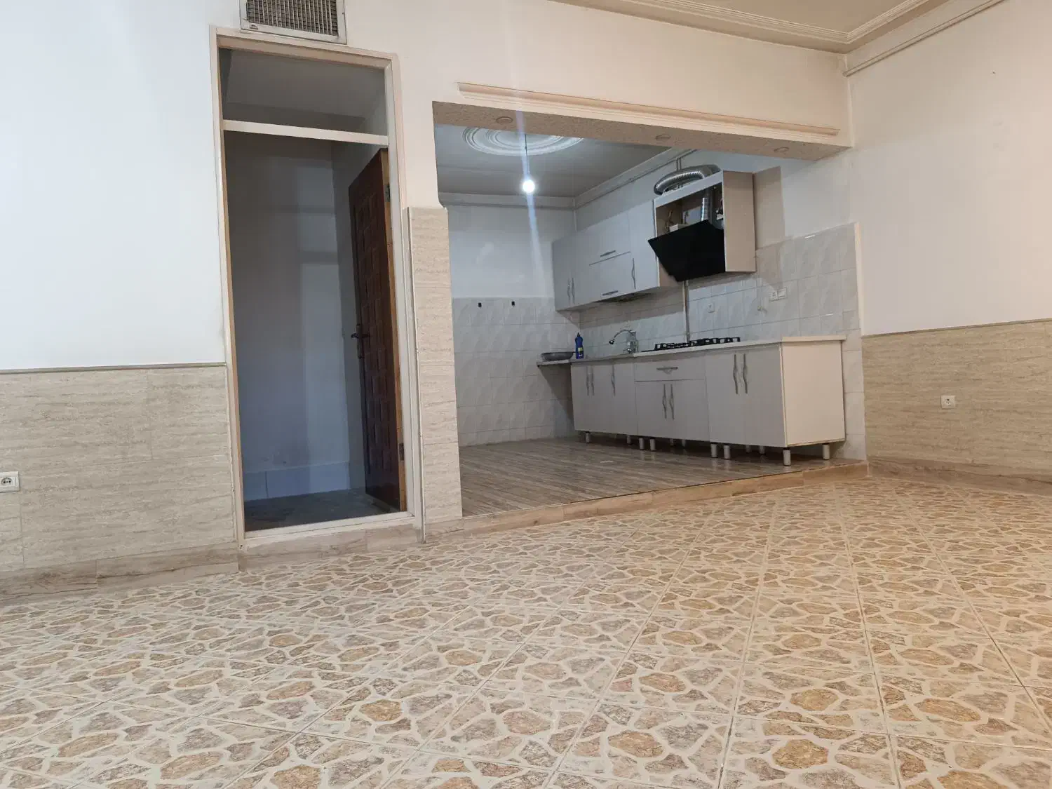 اجاره ویلایی (حقیقی‌زاده)
