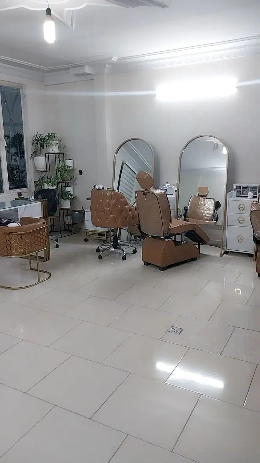 آپارتمان ۶۱ متری سند اداری