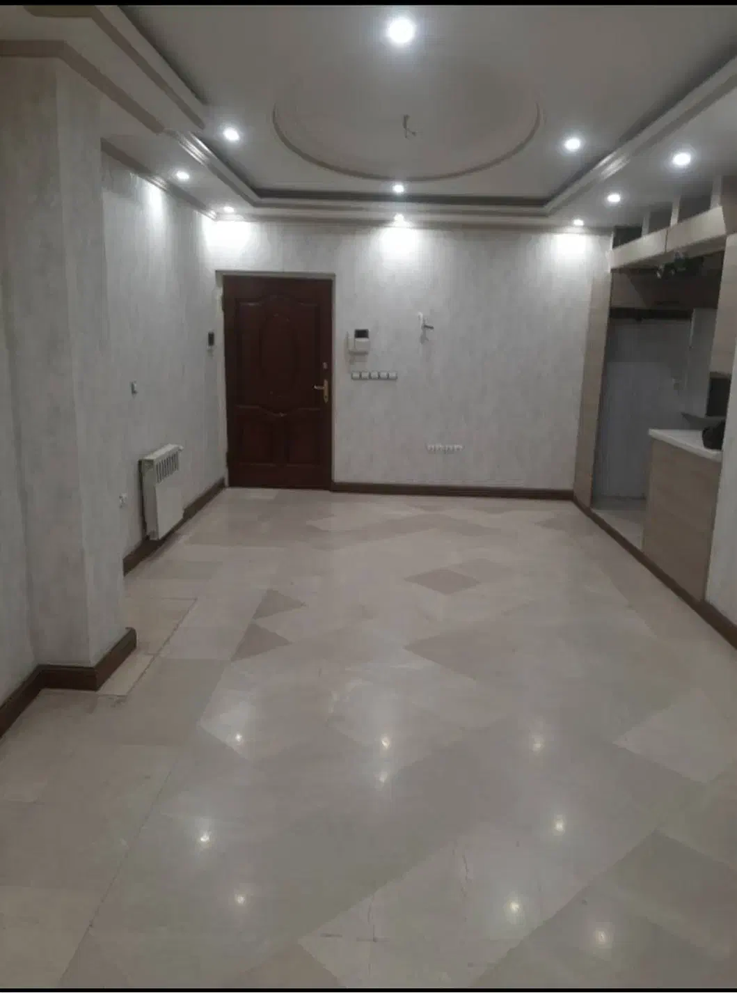 شرق مرزداران _ ۷۰ متر _ ۲ خواب