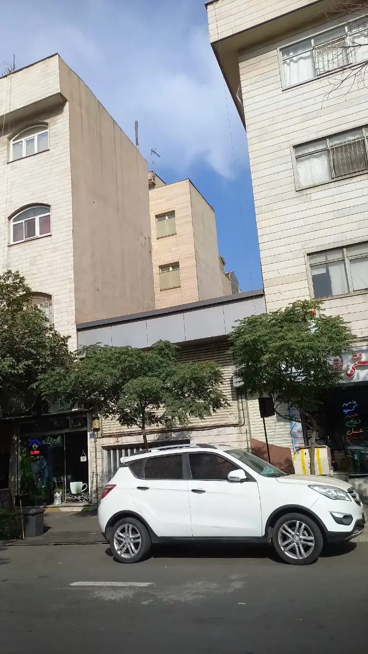 اجاره مغازه ۴۶ متری پر تردد