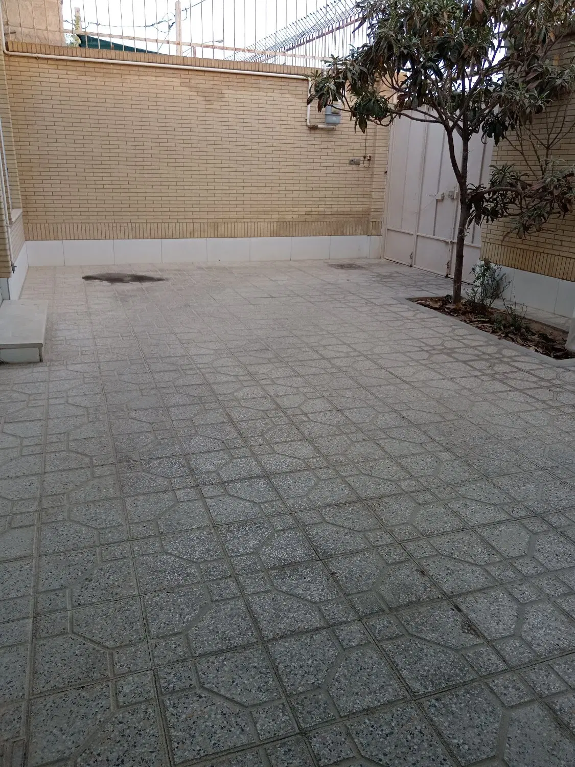منزل خوش جا همکف دربست