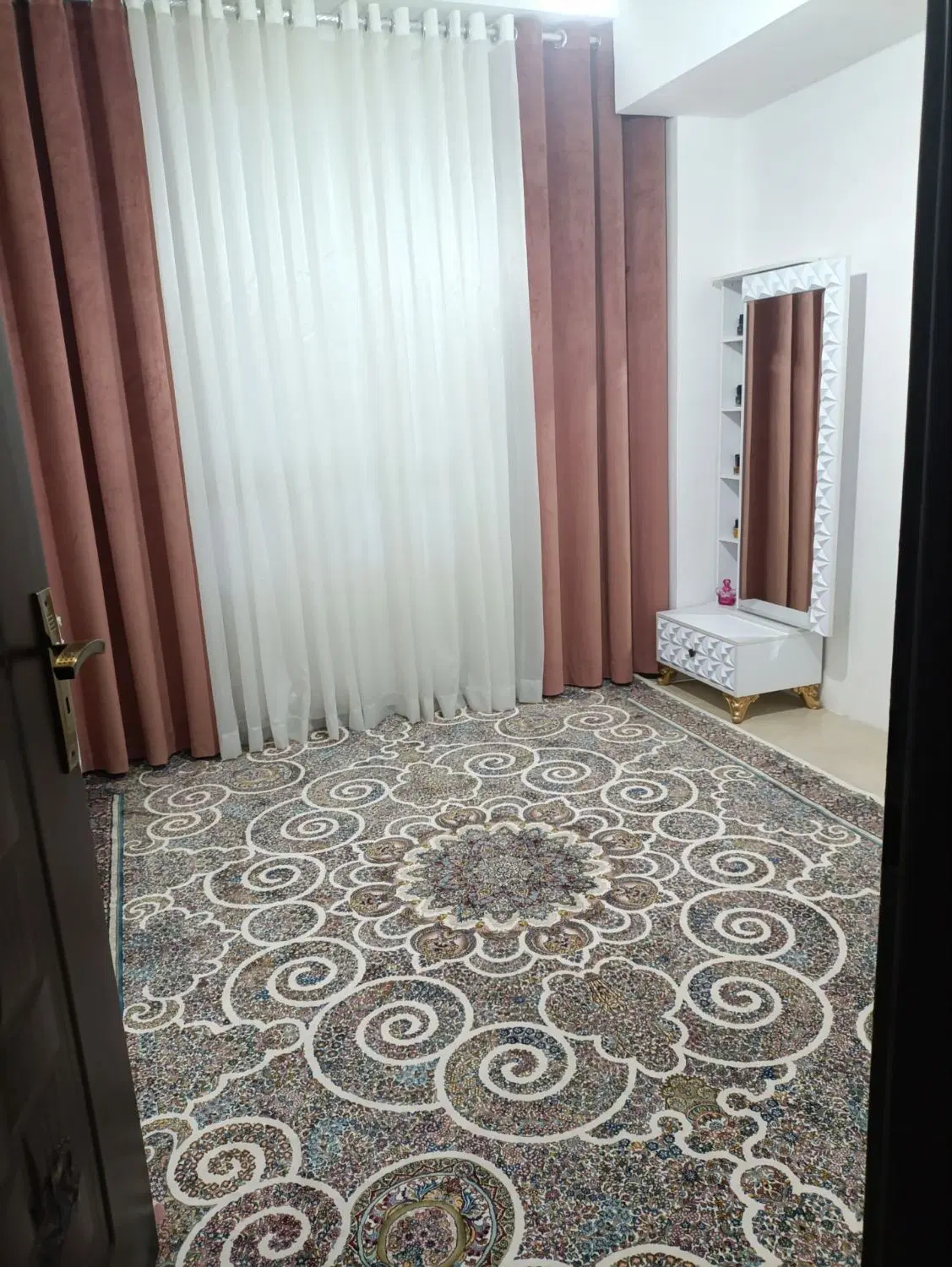 فروش آپارتمان ۱۳۰متری برخیابان امیرکبیرشرقی