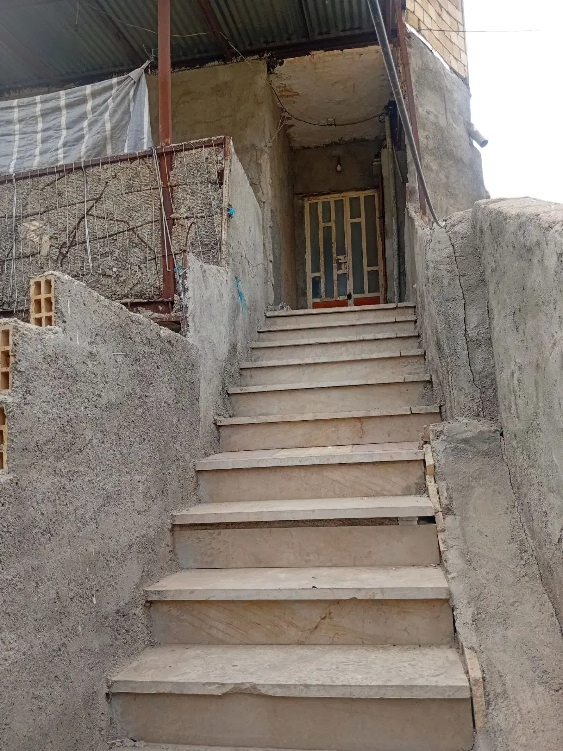 خانه دو طبقه ازنا سکوند