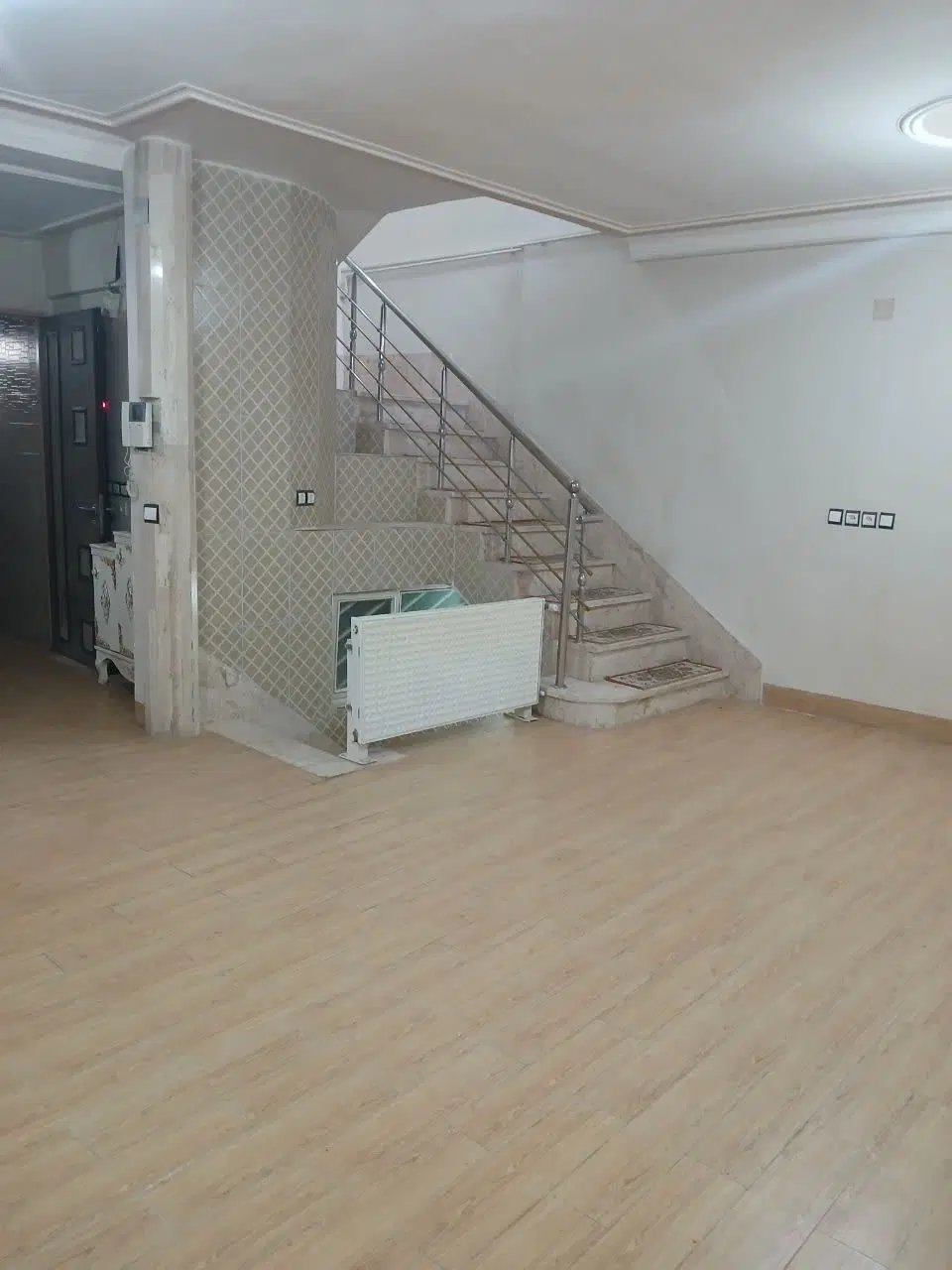منزل ویلای شیک ۲۲بهمن سیمتری دوم