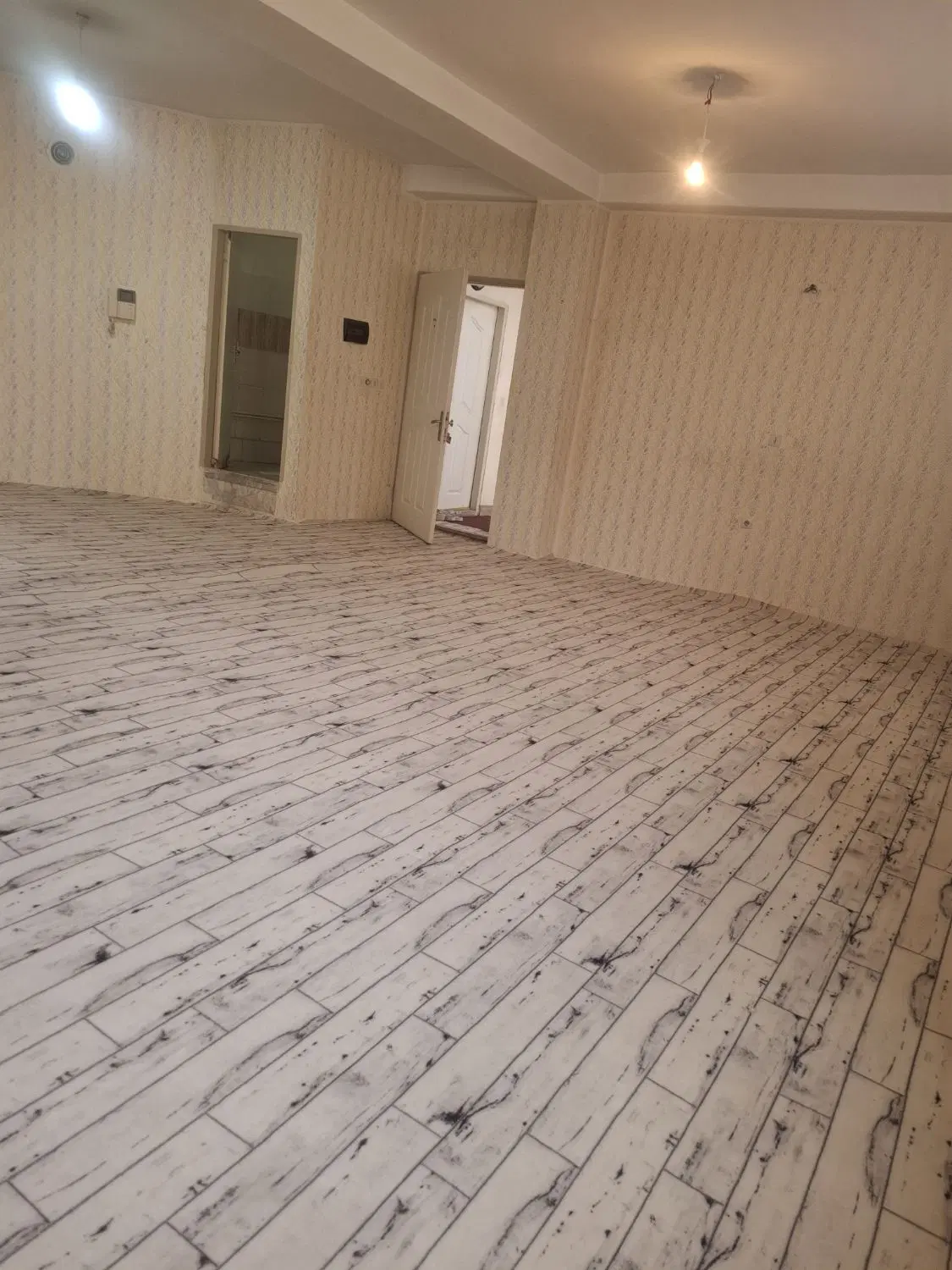 ۸۰متر تک خاب سالن بزرگ پرده خوراملاک دهکده اندیشه