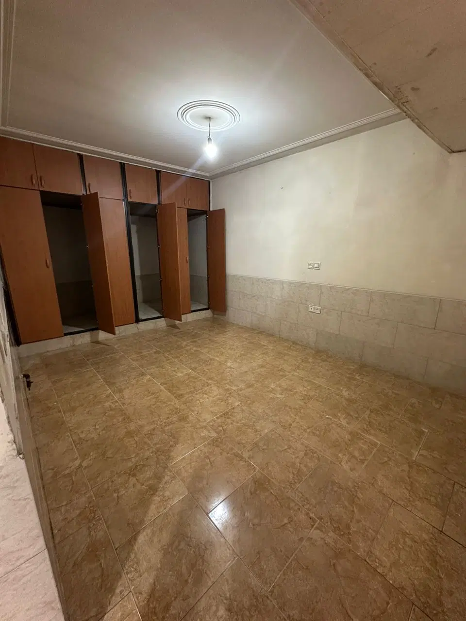 اجاره واحد یک خوابه واقع در بلوار نصر