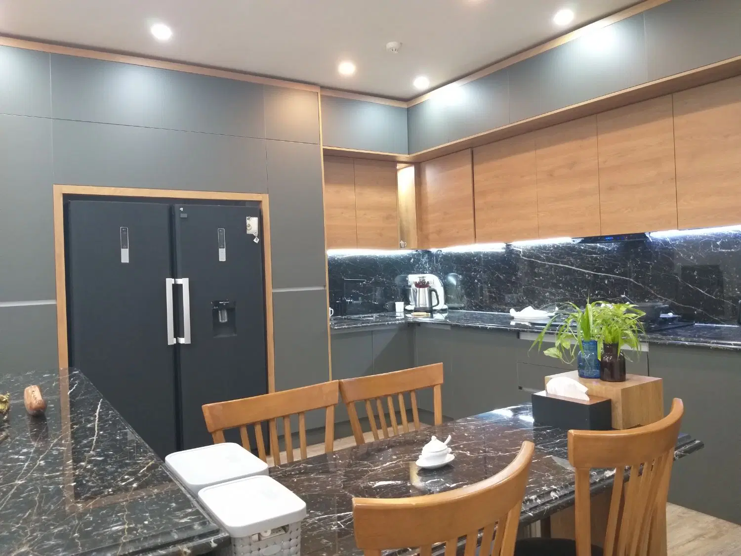 آپارتمان فروشی_ تاپ لوکیشن_ 150مترمربع_ 3خواب
