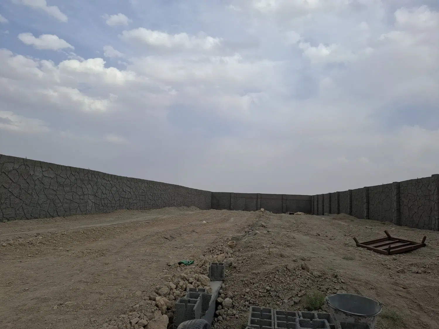 چهار دیواری باغی (معاوضه)