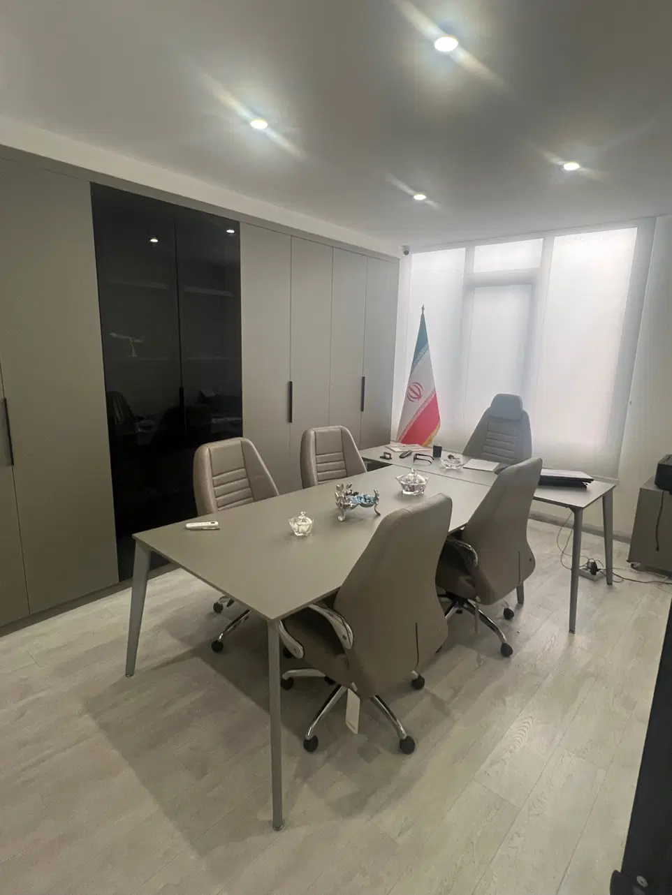 آپارتمان سند اداری ۹۶ متری بر سهروردی شمالی