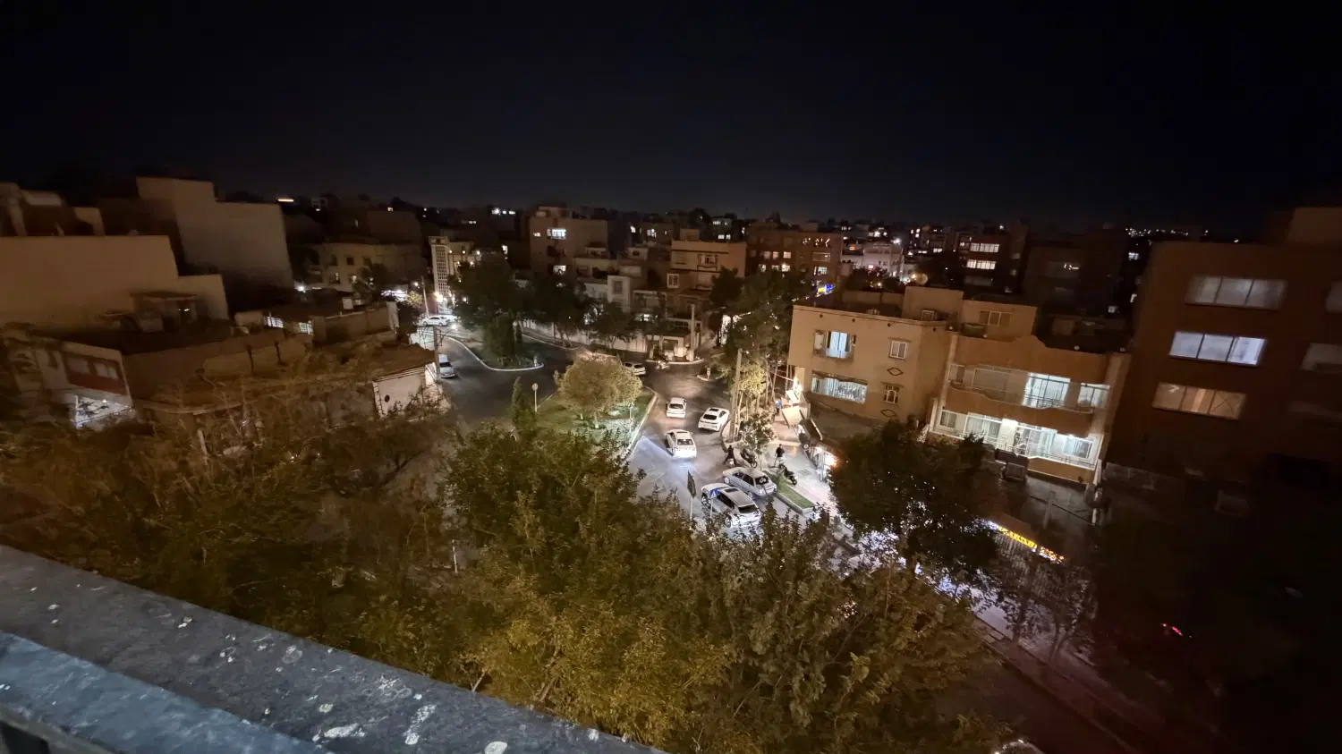 ویلایی ۲۱۶ متری تالار ۴ روی پیلوت