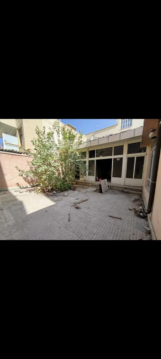 کلنگی لاهور ۱۴۰ متر ۳ رو پیلوت