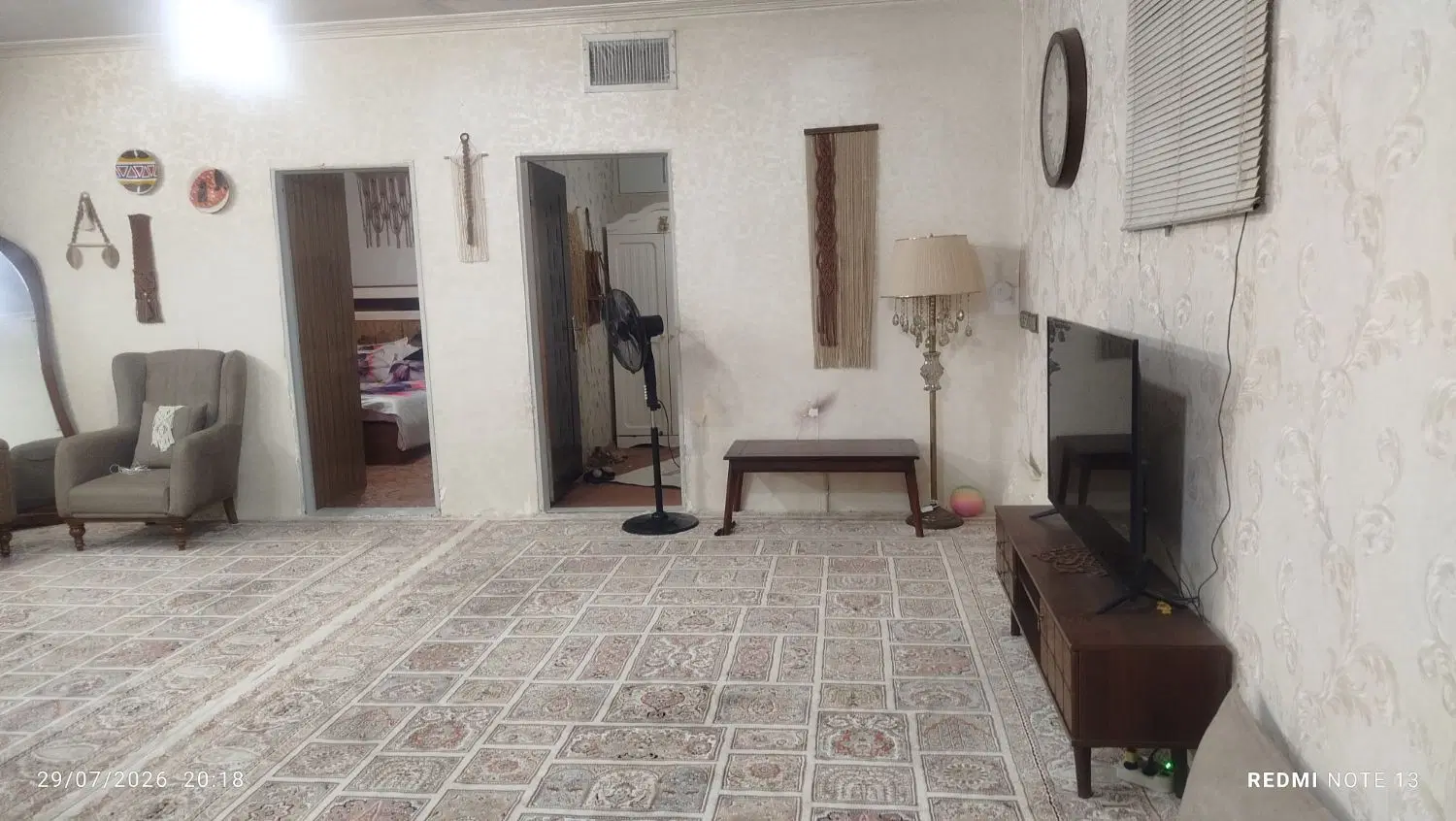 یک واحد آپارتمان طبقه اول با پارکینگ اختصاصی