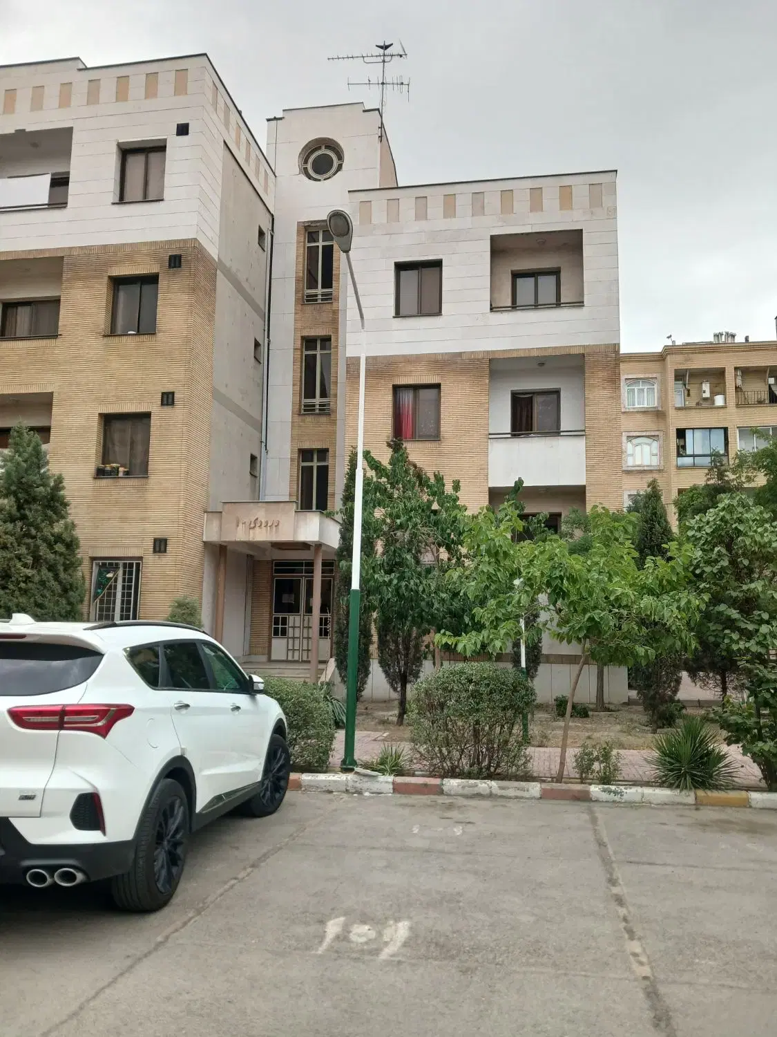 آپارتمان ۶۵ متری در بهترین مجتمع