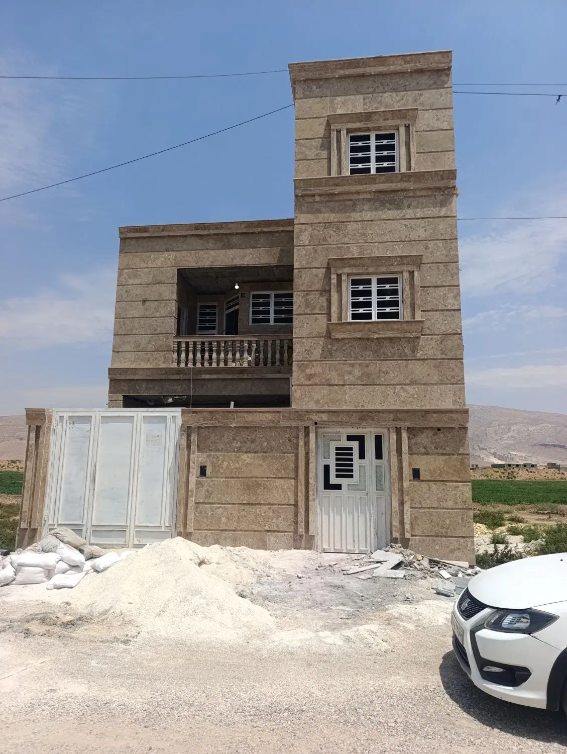 طبقه همکف بلوار اتحاد