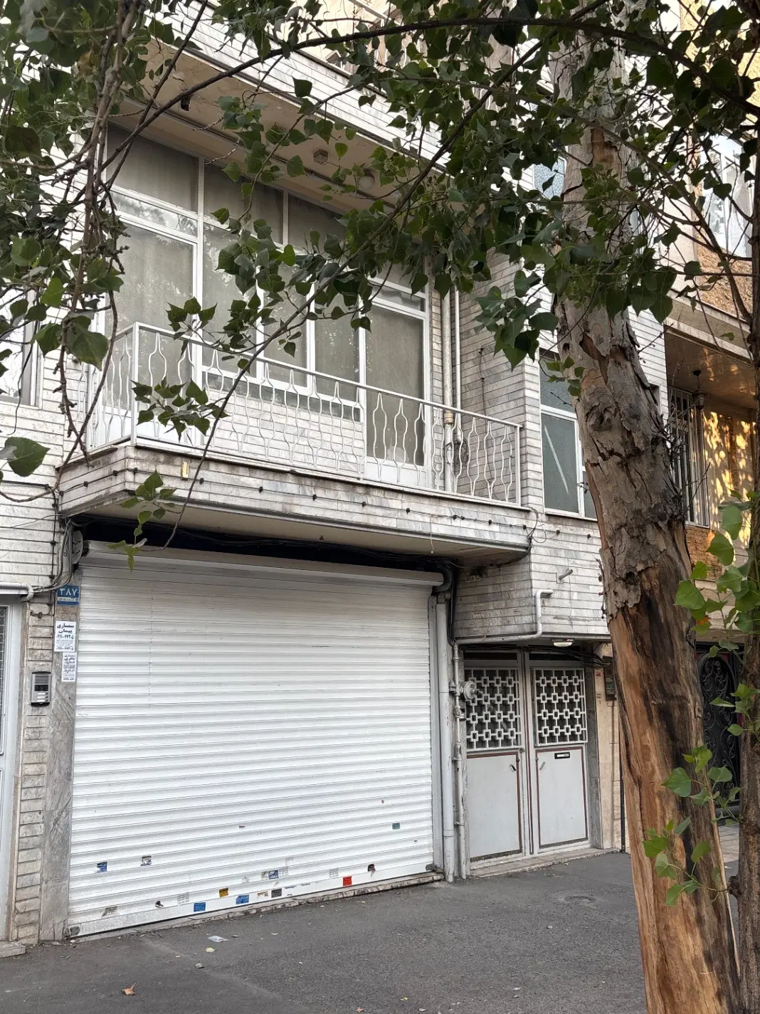 ملک قابل سکونت بر خیابان مدائن