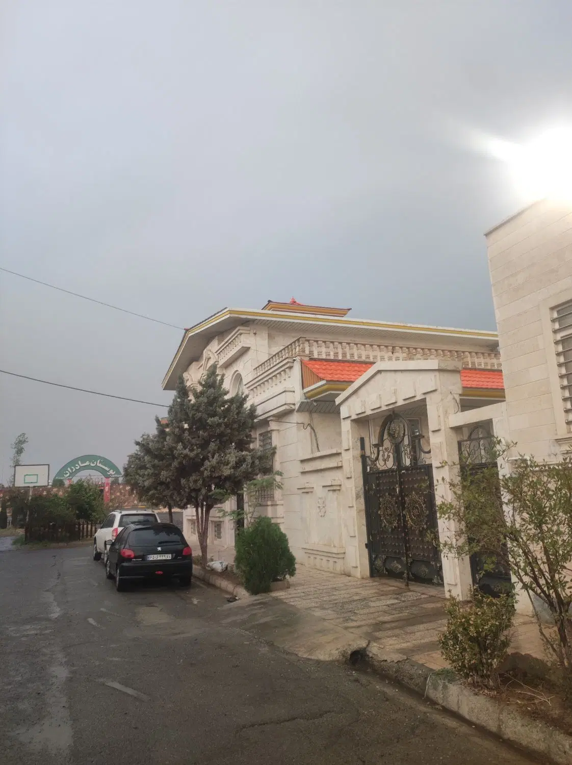 ویلایی فاز۳ ۲۵۰متر زمین تمام بر