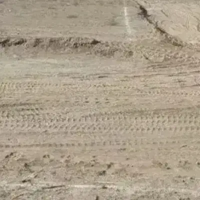 زمین فروسی اخر خیابان خواجو