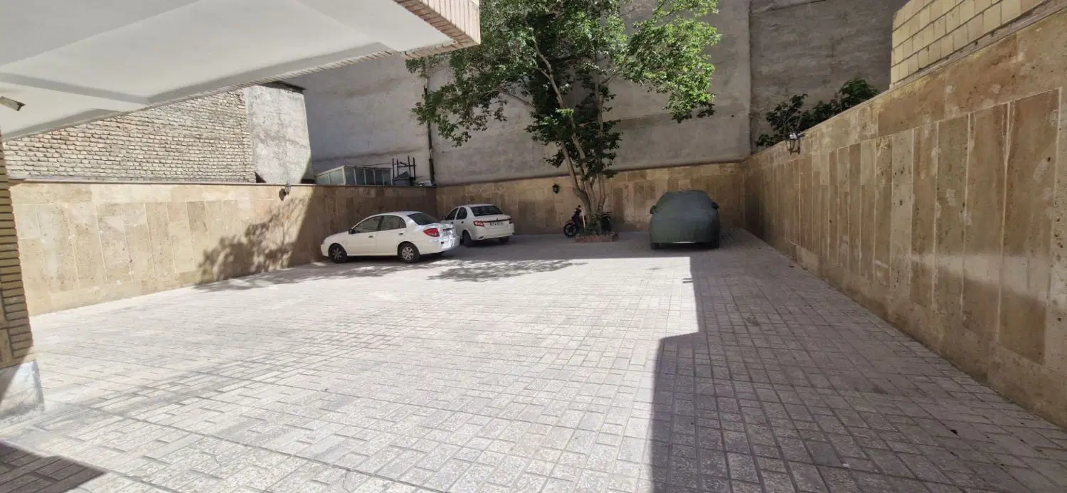 اصلی شاهین ویلا _فول امکانات _پارکینگ اخصاصی