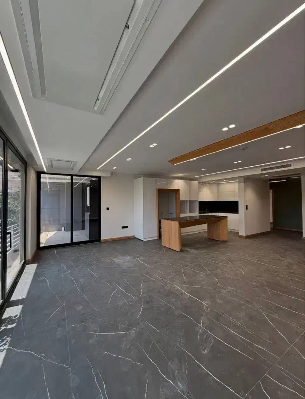 اپارتمان ۱ خوابه فرانسوی ساز  ۷۵ متر