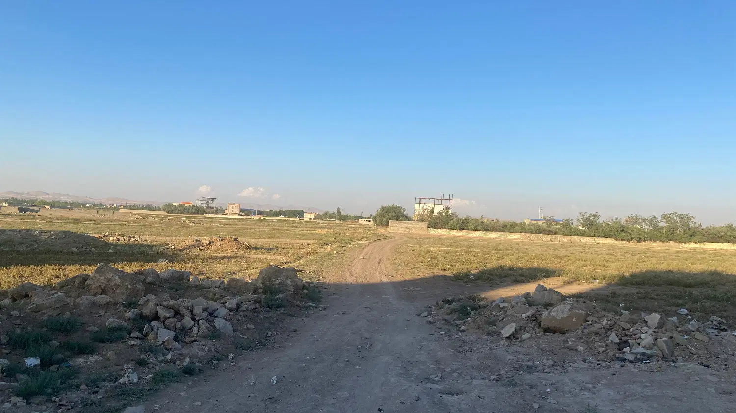 زمین مسکونی
