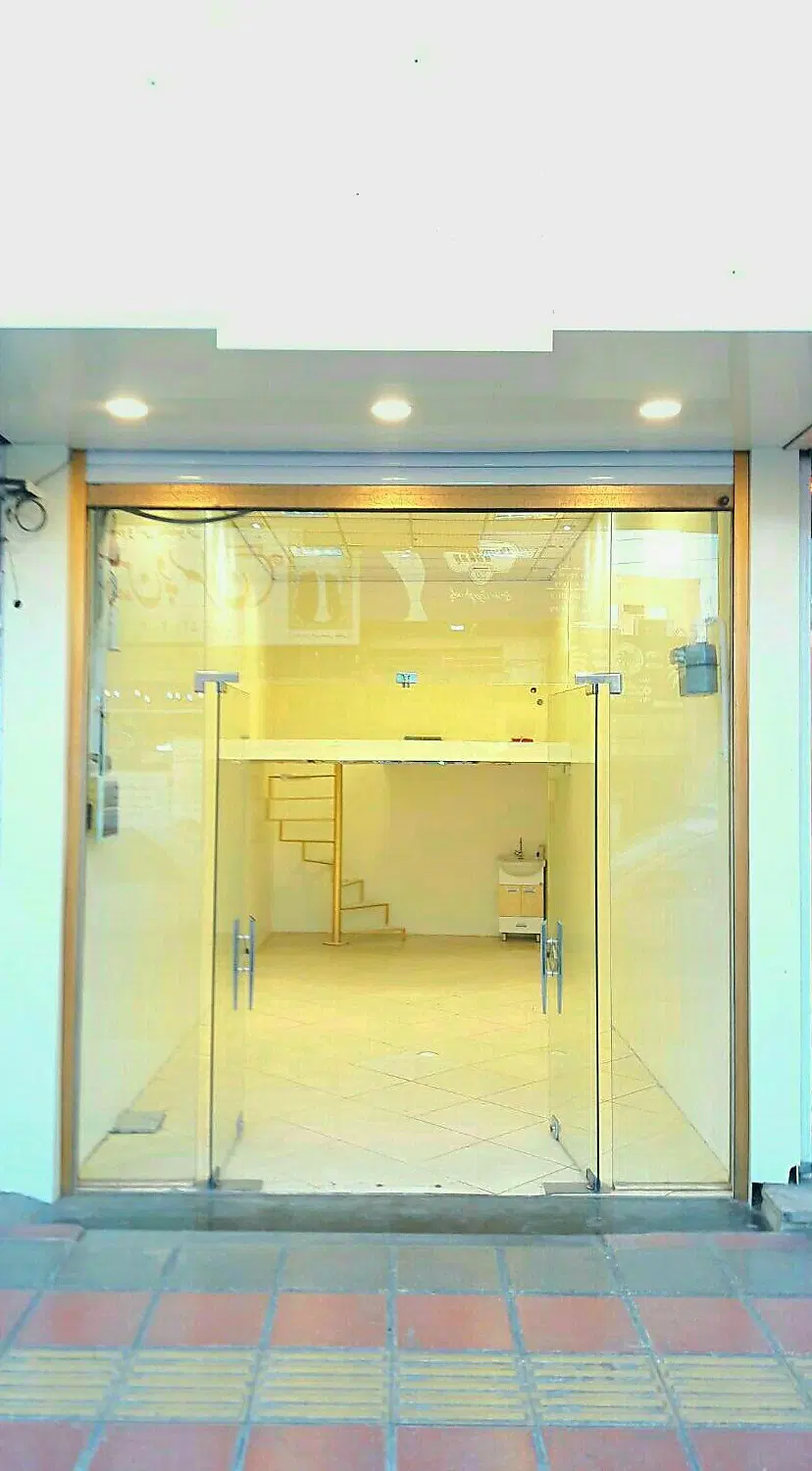 فروش مغازه تجاری بر خیابان چهارمردان