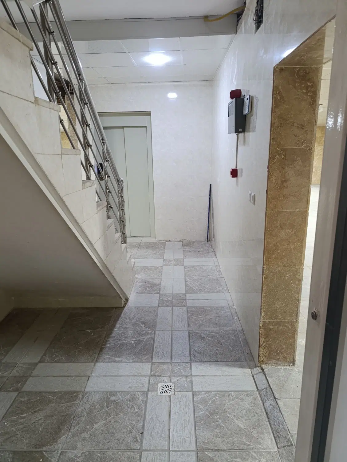 آپارتمان ۱۲۵ متر دراحمدآباد