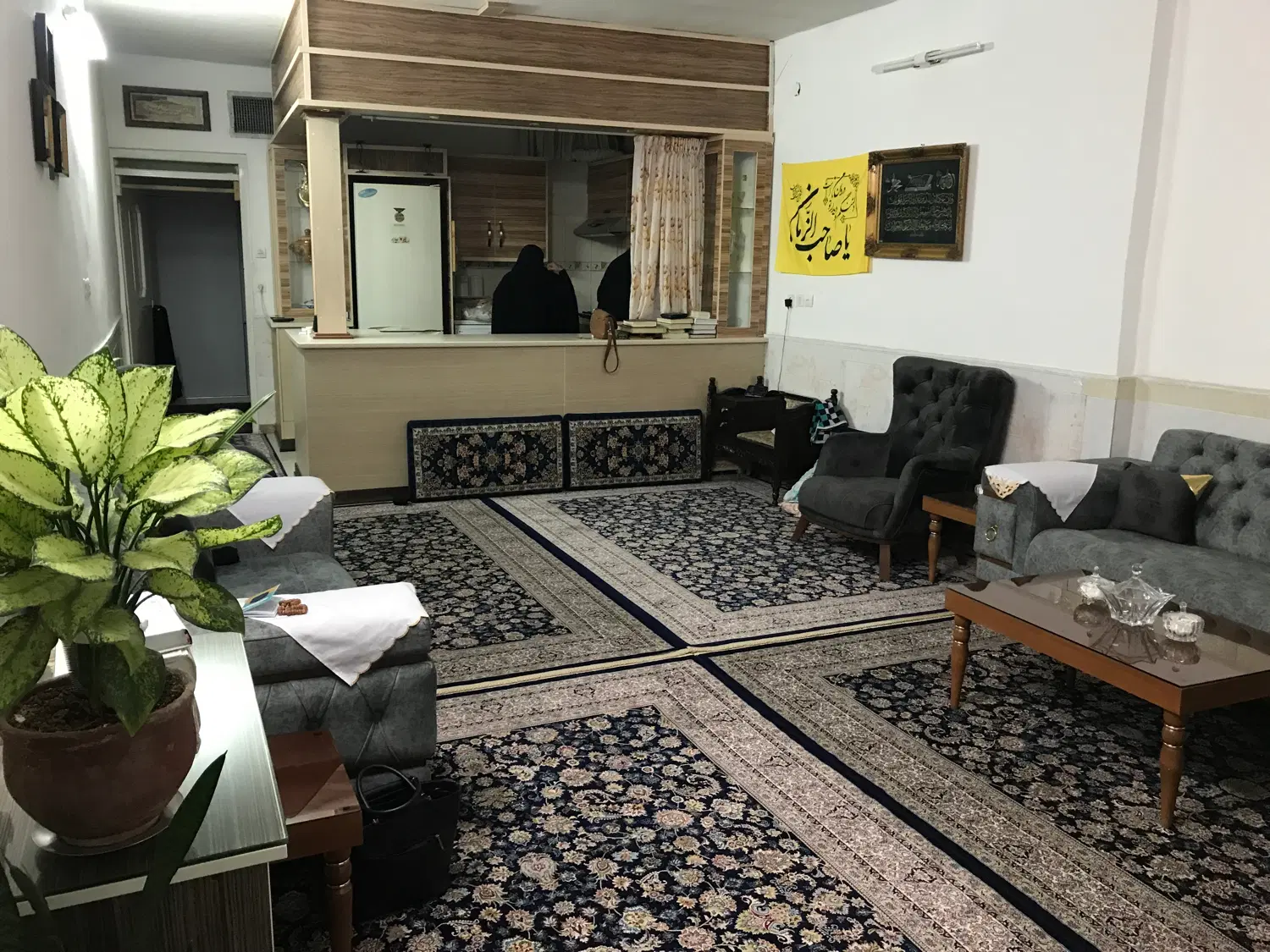 خانه ویلایی ملکیت ۱۰۰متری حیاط ماشین رو
