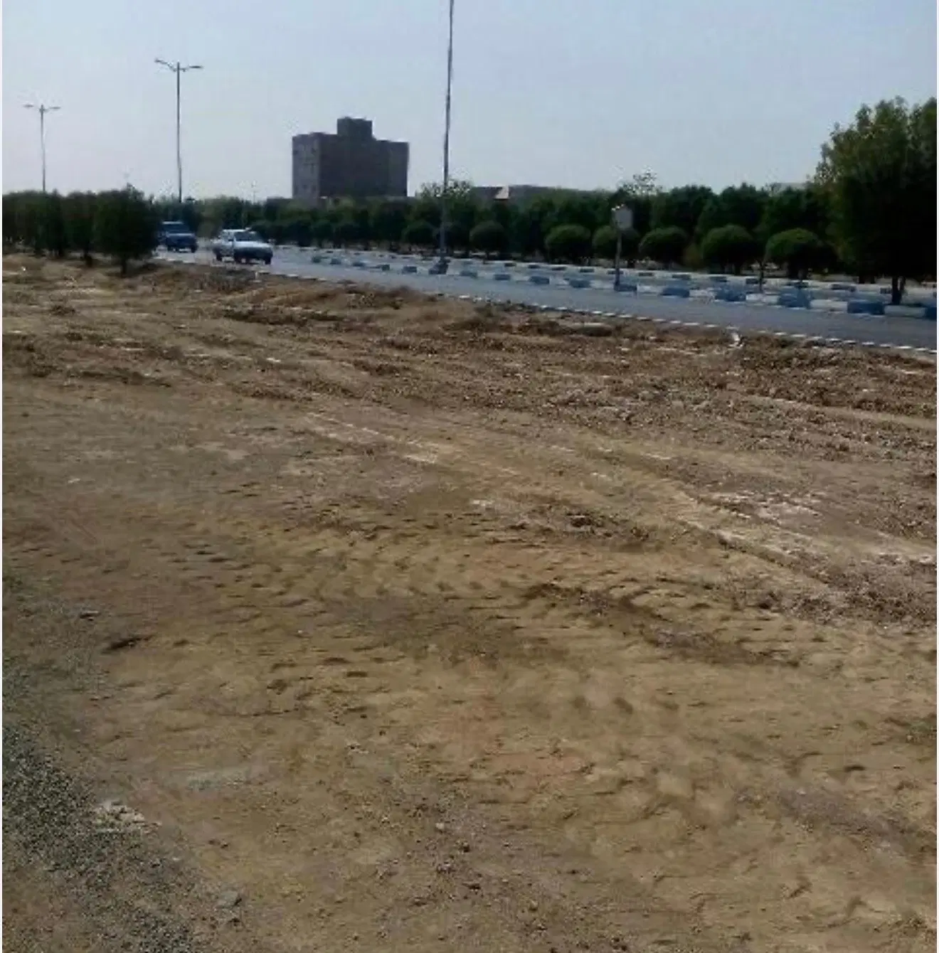 زمین فروشی