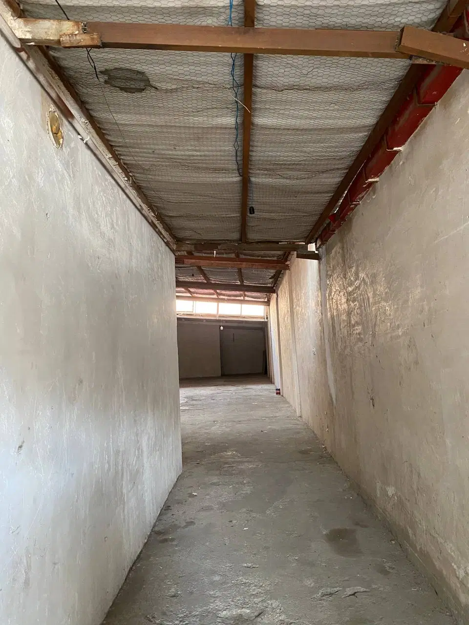۱۲۰ متر کارگاه و انباری بر ۳۵ متری لاله