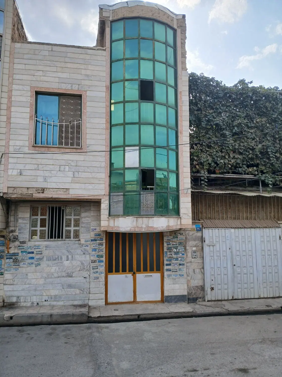 خانه دو طبقه