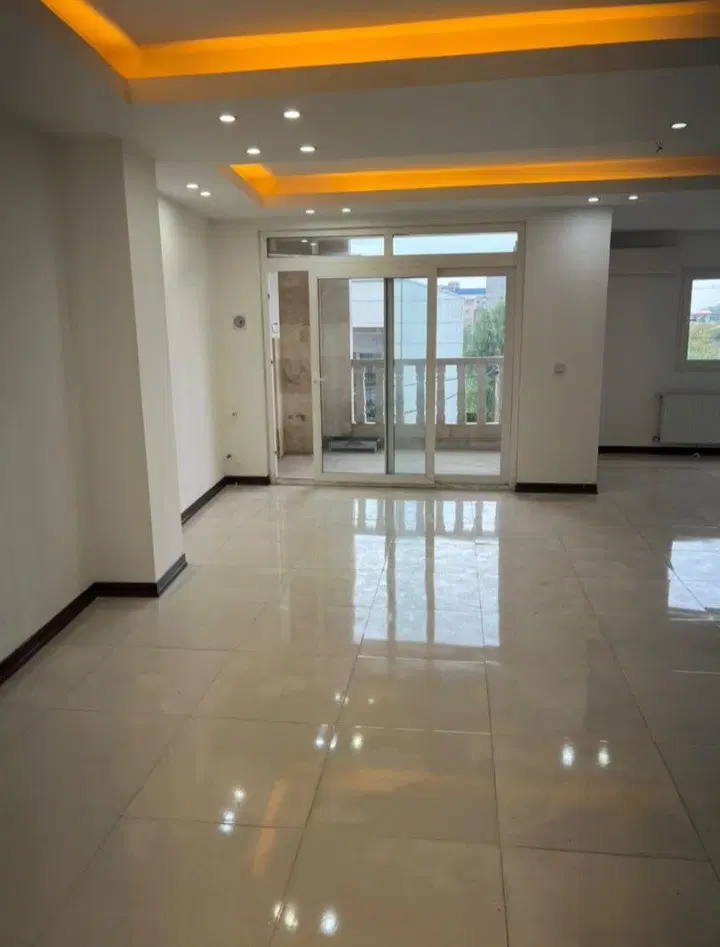 اپارتمان کلید نخورده بسیار شیک دربهترین جای نور