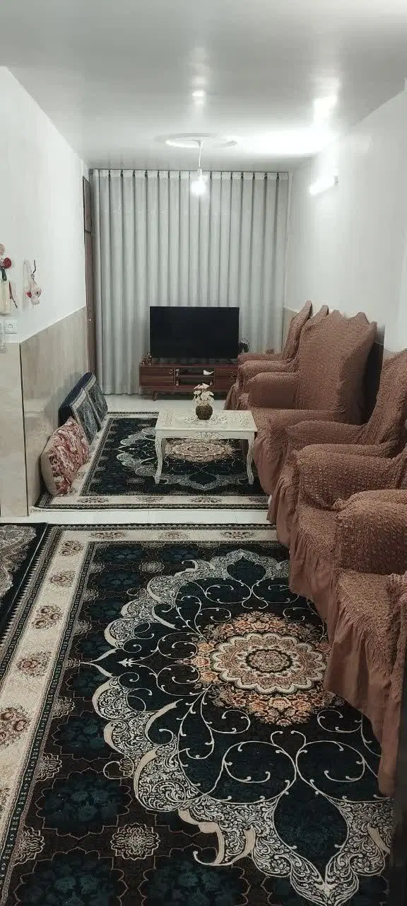 دو طبقه و نیم منزل مسکونی فروش فوری
