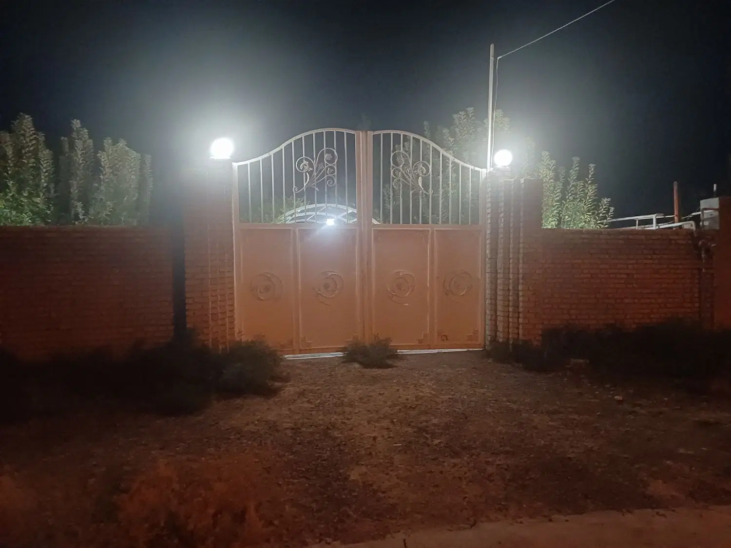 ویلا باغ نوروزاباد هزارمتری تک برگ سند.