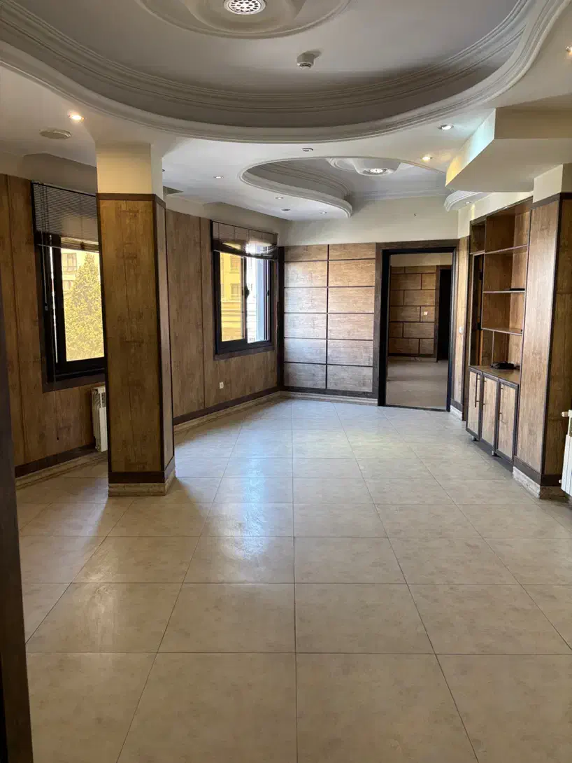 اجاره ۹۵ متری مناسب دفتر کار و مطب