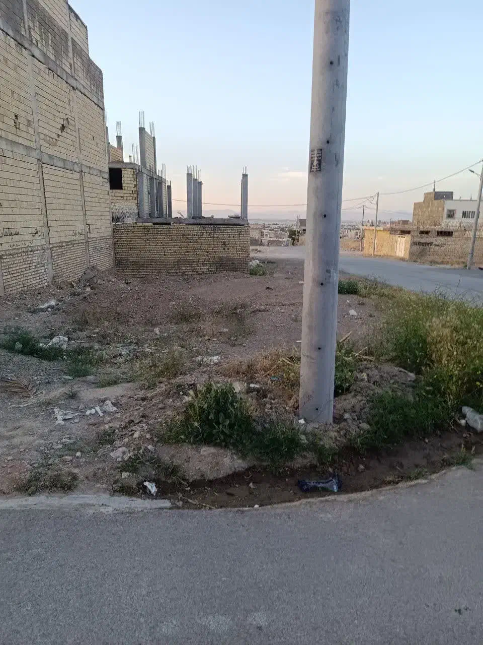 فروش زمین مسکونی با پروانه