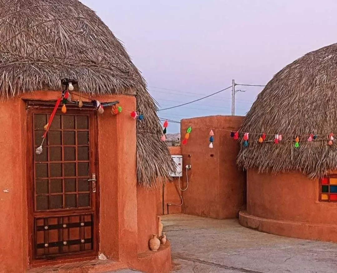 سوییت مبله شهرخورموج روستای منقل کنار اتوبان