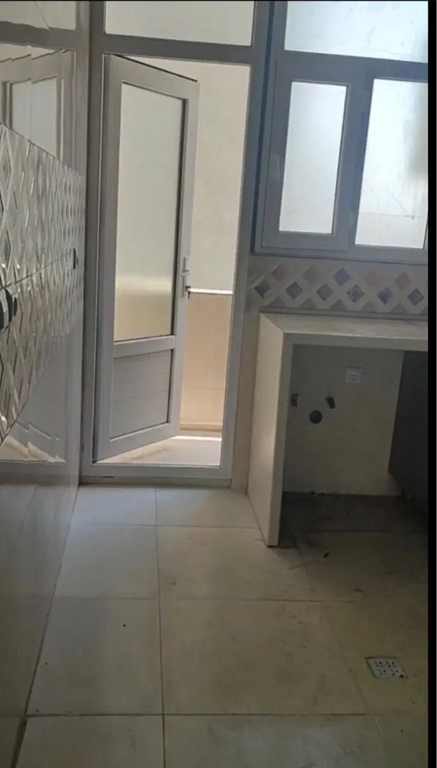 اپارتمان ۶۵ متری ۲ خواب فرارت