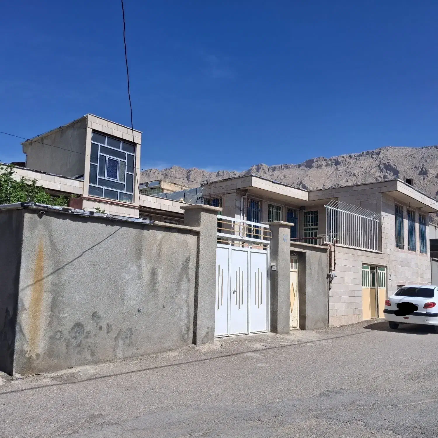 خانه ویلایی ۱۸۰متری دوطبقه