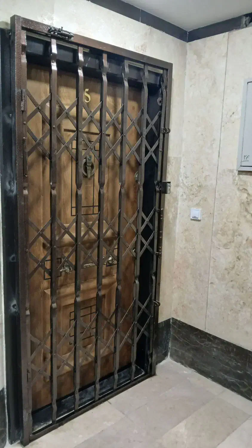 163متر 3خواب بلوار بیات