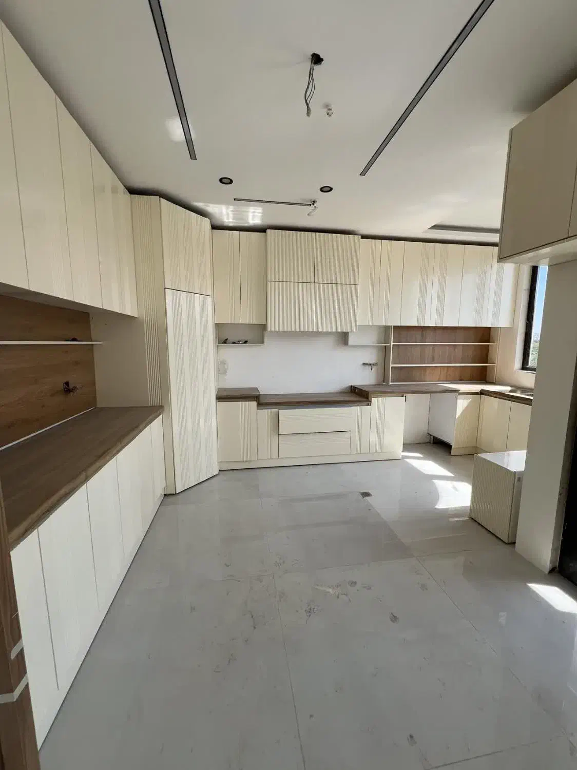 اپارتمان 155 متر_لوکس_مهندسی ساز_نورگیر