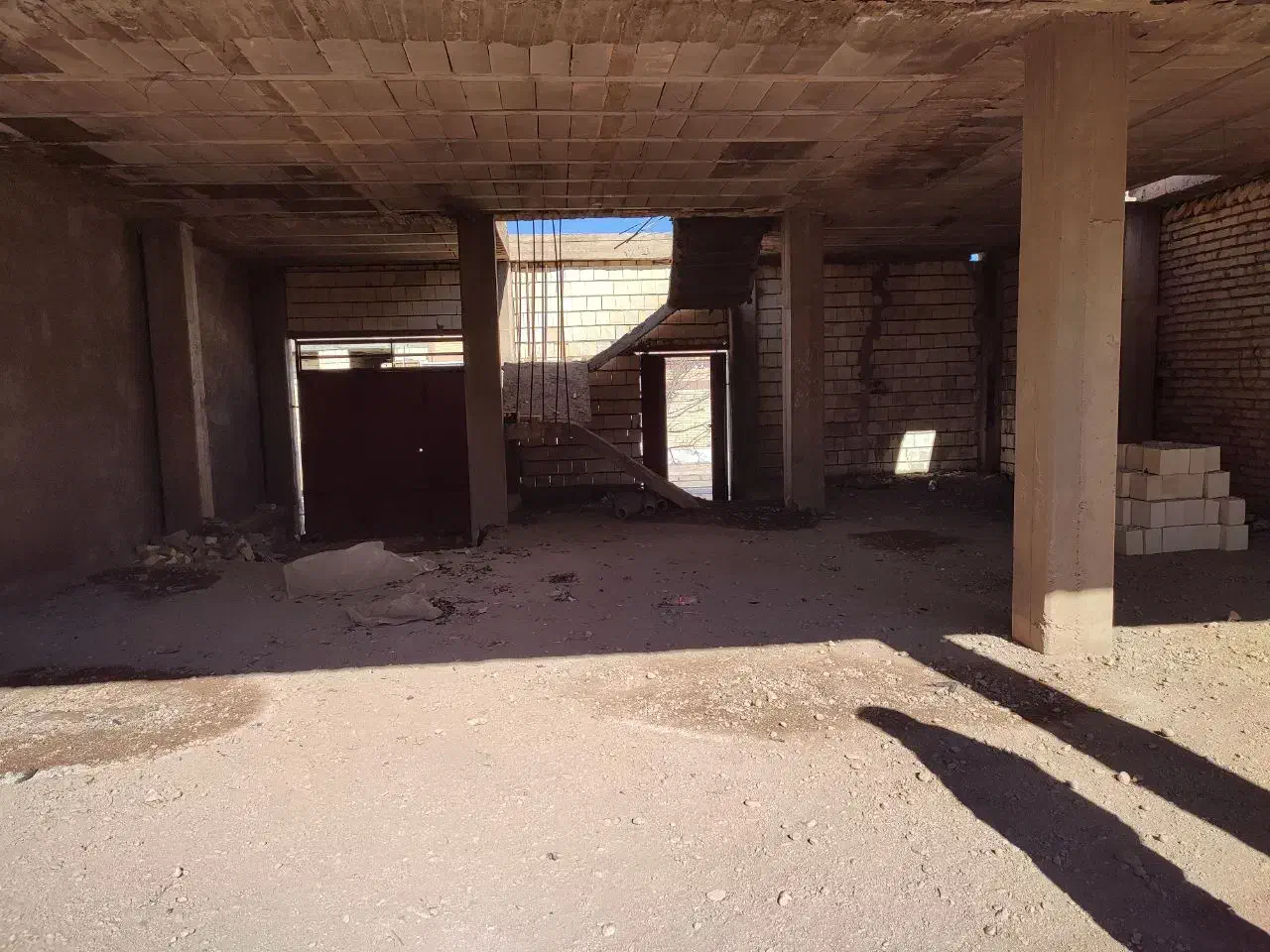 خانه مجلسی سقف و ستون محله هنر