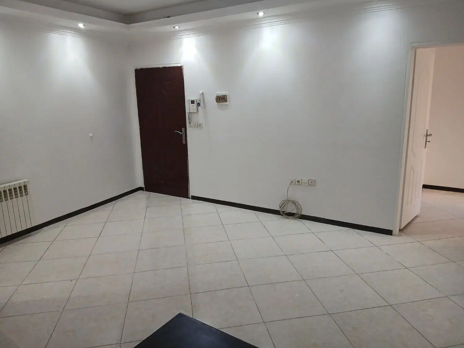 ۶۵ متر۲ خواب با پارکینگ وانباری و اسانسور تخلیه